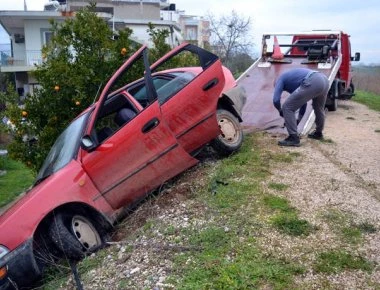 Αργολίδα: Έκλεψαν αμάξι και συνέχισαν με ληστείες σε επιχειρήσεις (φωτό)